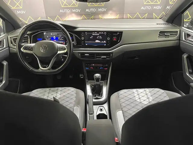 Volkswagen Polo view 9