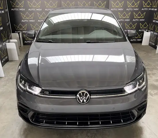 Volkswagen Polo view 2