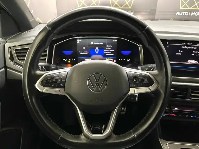 Volkswagen Polo view 10