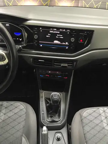 Volkswagen Polo view 12