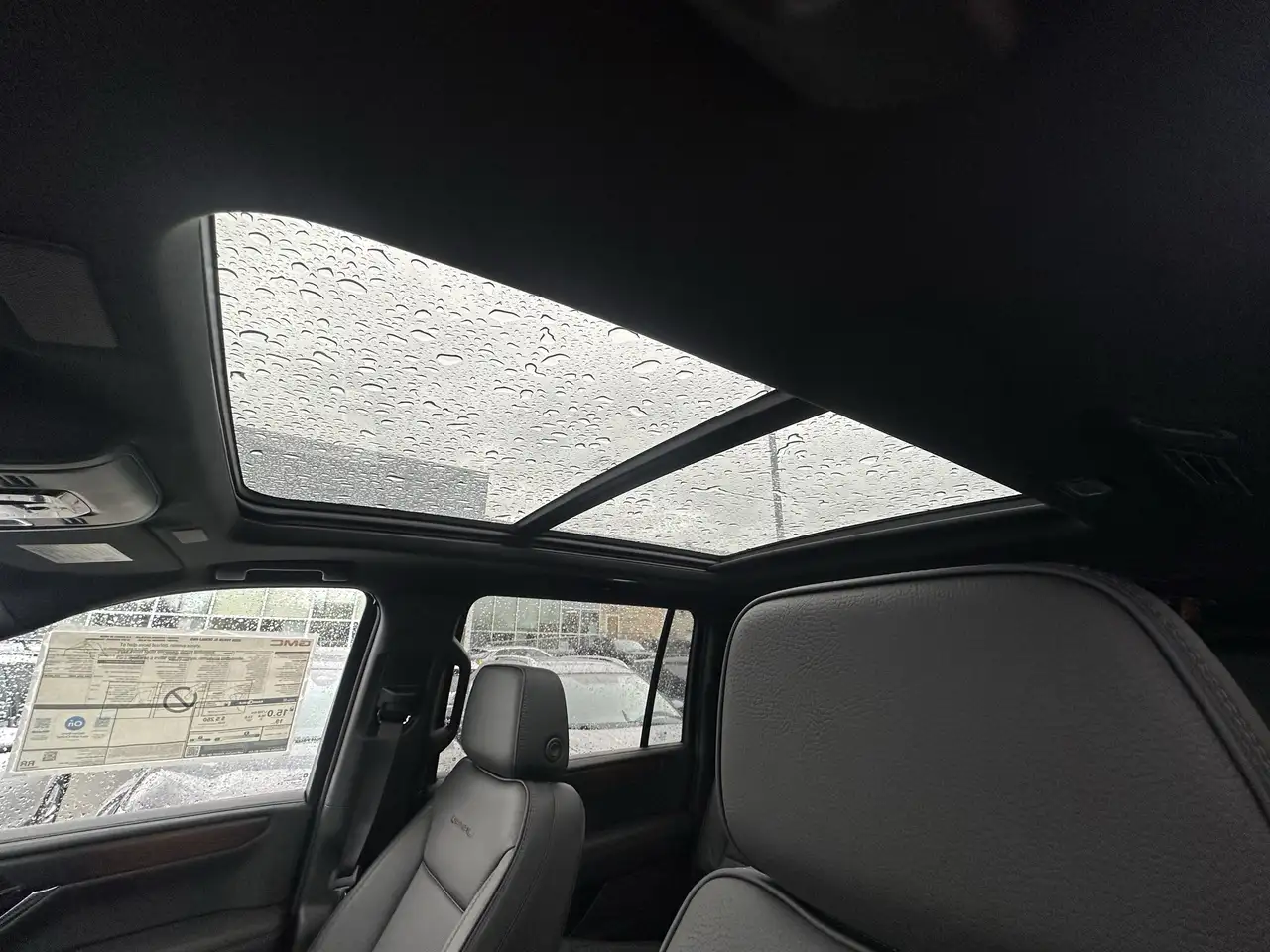 GMC Yukon снимка GMC Yukon