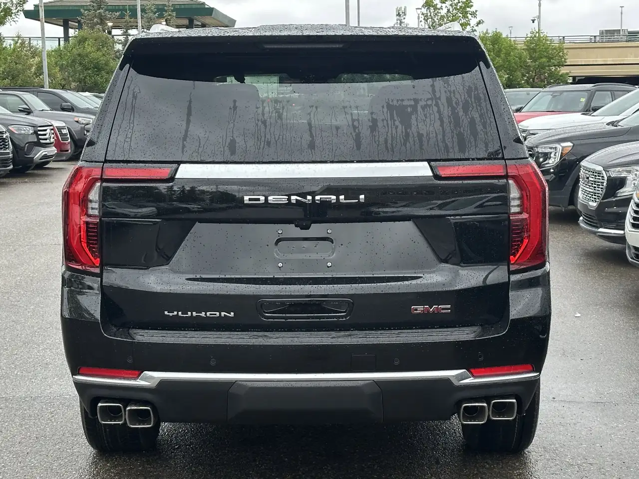 GMC Yukon снимка GMC Yukon