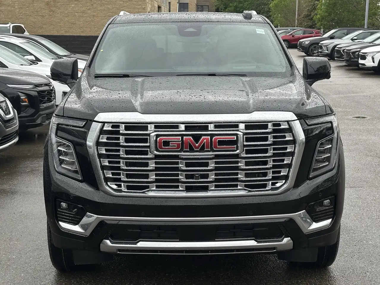 GMC Yukon снимка GMC Yukon