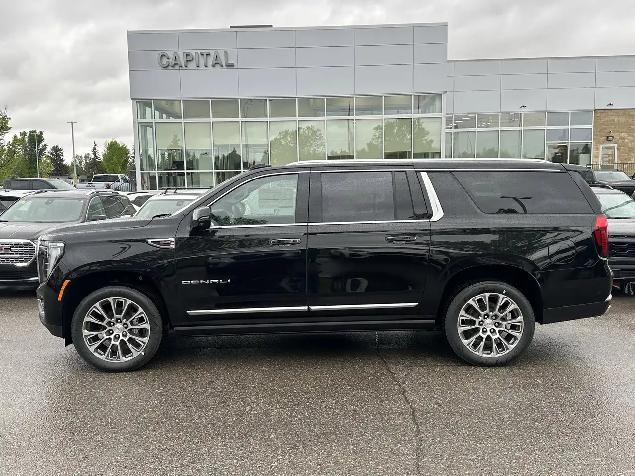 GMC Yukon снимка GMC Yukon