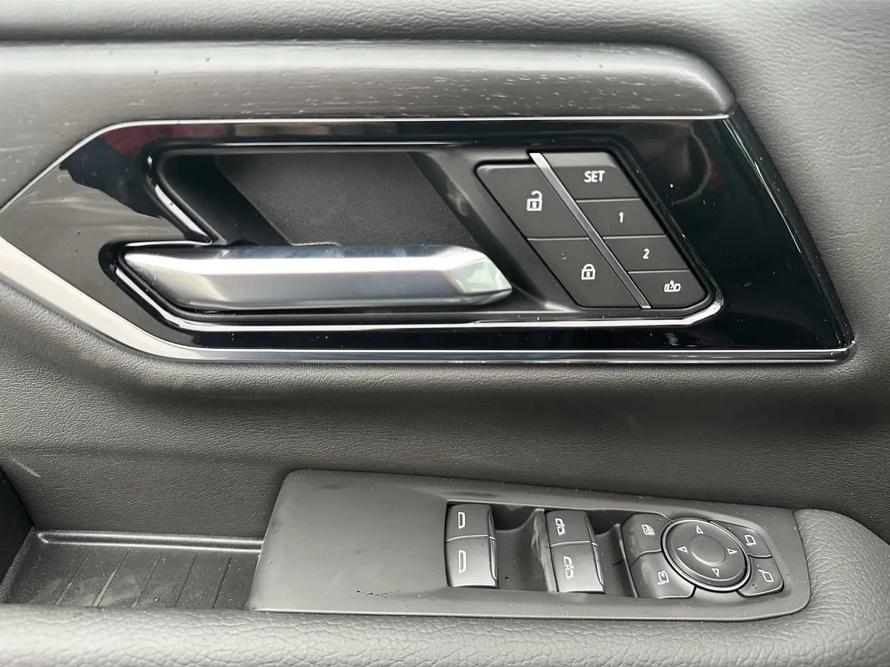 GMC Yukon снимка GMC Yukon