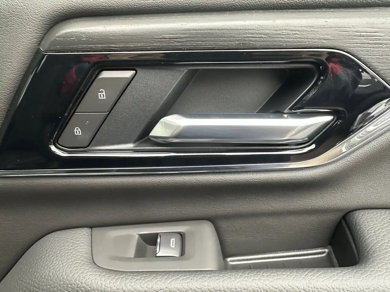 GMC Yukon снимка GMC Yukon
