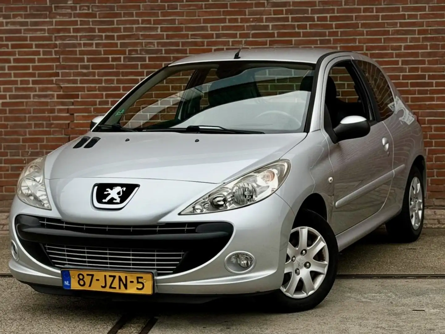 Peugeot 206 + 1.4 XS |Airco |Nieuwe APK |NAP | Grijs - 1