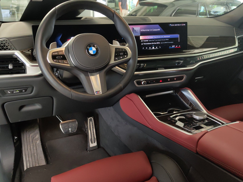 BMW X6 xDrive40d M Sport AHK/SHZ/LED+/hk/PANO/SoftCl — photo 7