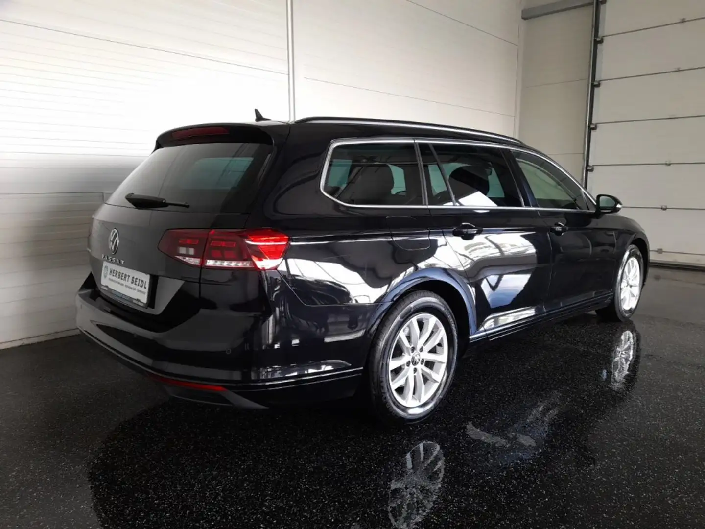Volkswagen Passat Variant BUSINESS 2,0 TDI DSG *VOLL-LED / NAVI / ACC / KAMERA / SPORTMASSAGESITZ / TRAVEL ASSIST* Schwarz - 2