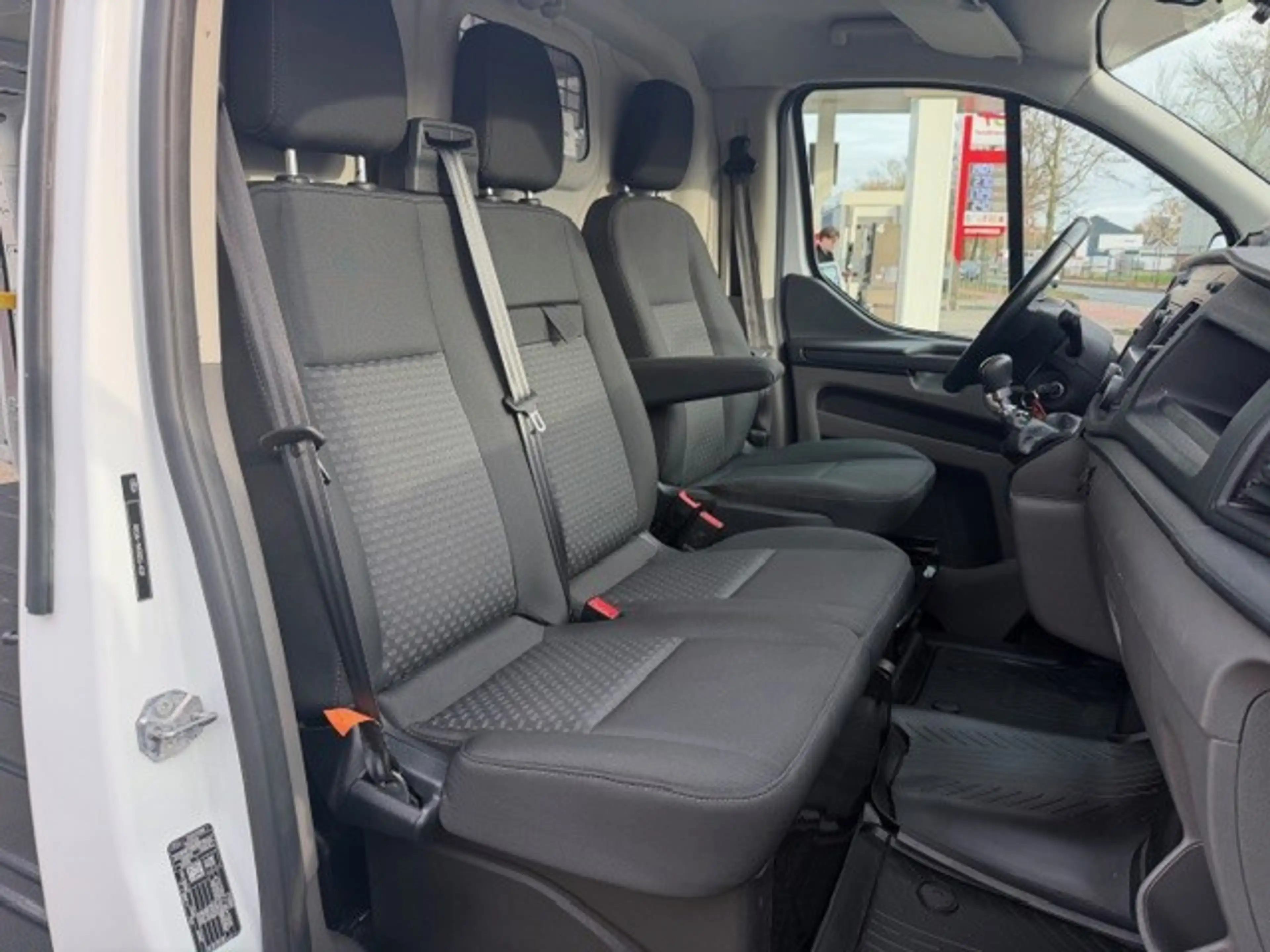 Ford Transit Custom 300 2.0 TDCI L2H1 Trend AIRCO I PDC I 3-ZITS I 1e — photo 3