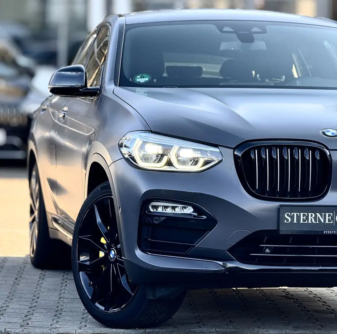 BMW X4 xDrive30i xLine/RÜCKF/HARMANN/AHK/ASS Schwarz - 1