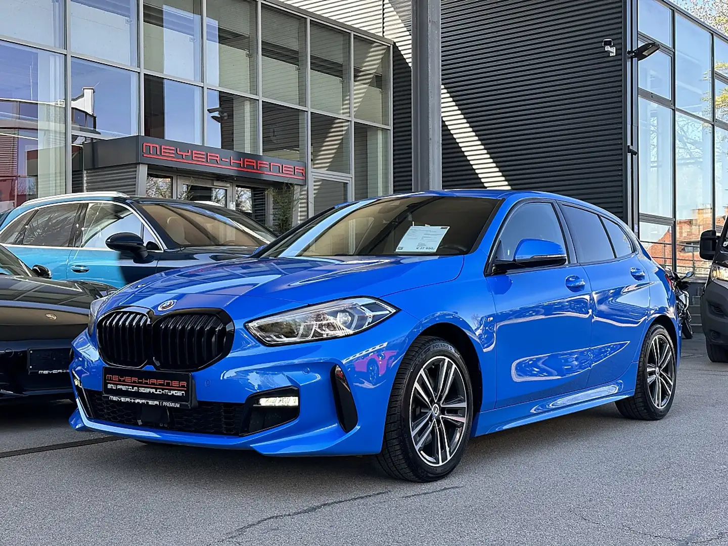 BMW 116 d 5-Türer M-Paket Aut. / Sportsitze / LKHZ / Hi... Blau - 2