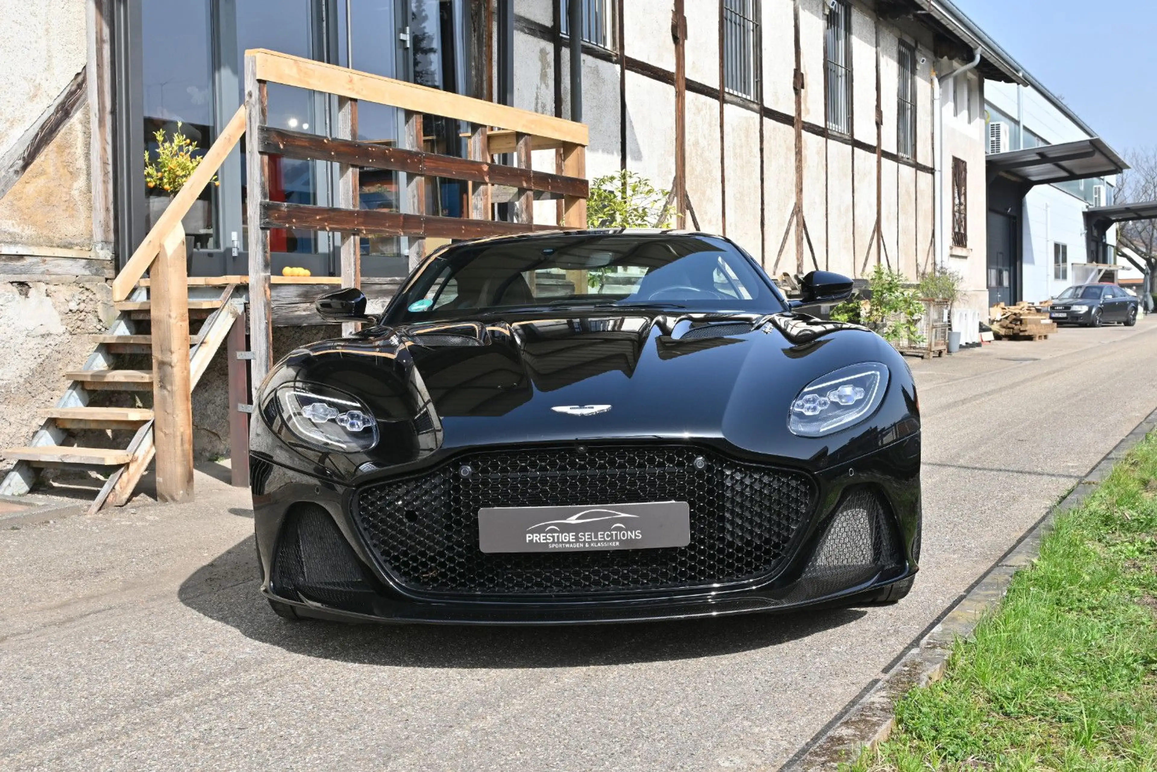 Aston Martin DBS /Carbonpaket Innen&Außen/SH&SL/1a/1.HD — photo 5