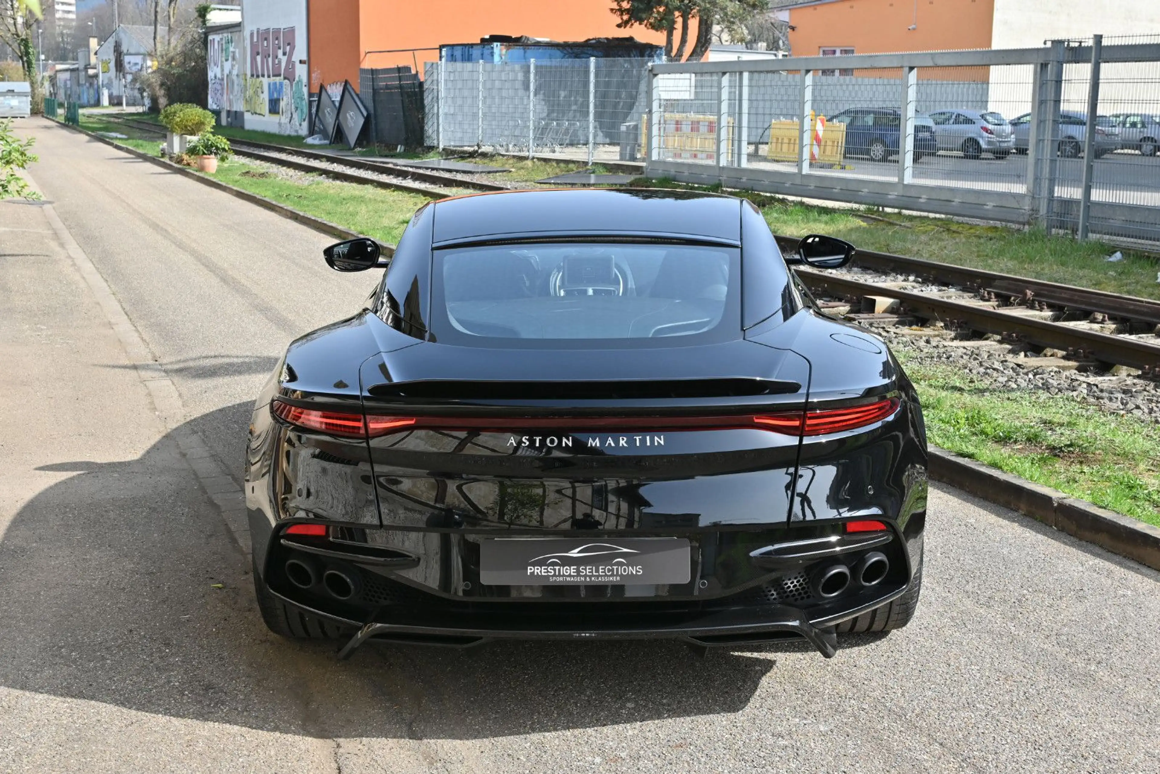 Aston Martin DBS /Carbonpaket Innen&Außen/SH&SL/1a/1.HD — photo 9