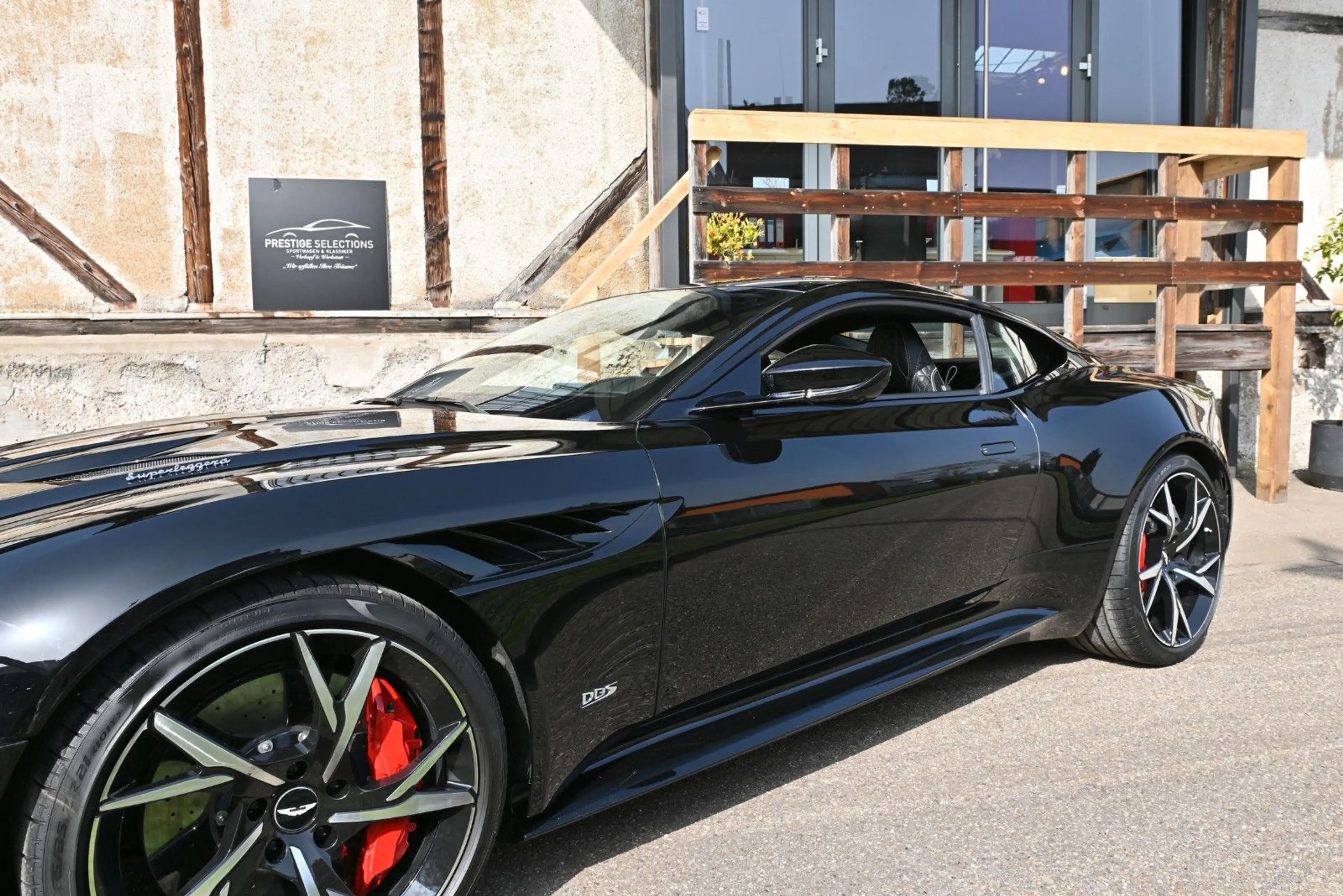Aston Martin DBS /Carbonpaket Innen&Außen/SH&SL/1a/1.HD — photo 6