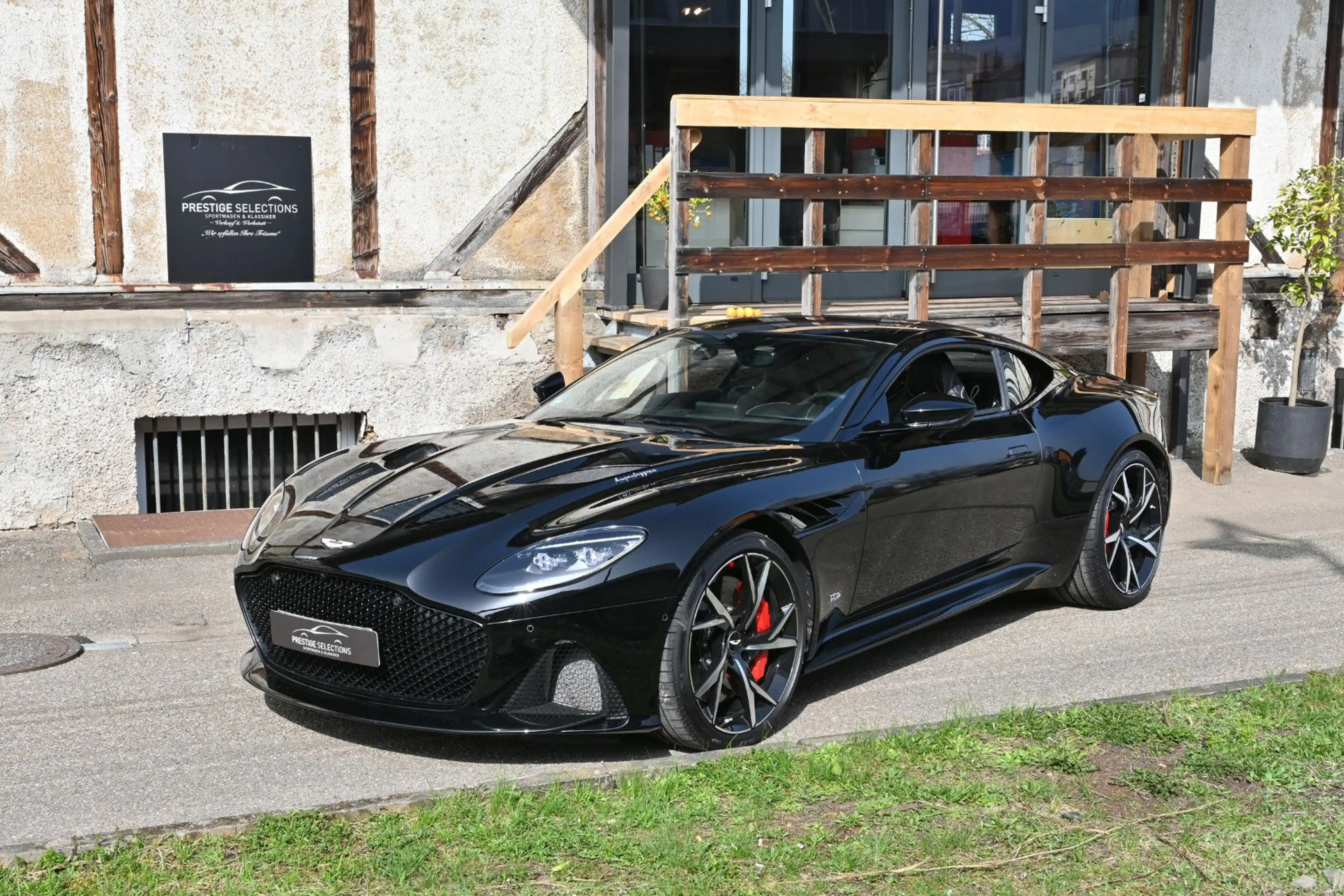Aston Martin DBS /Carbonpaket Innen&Außen/SH&SL/1a/1.HD