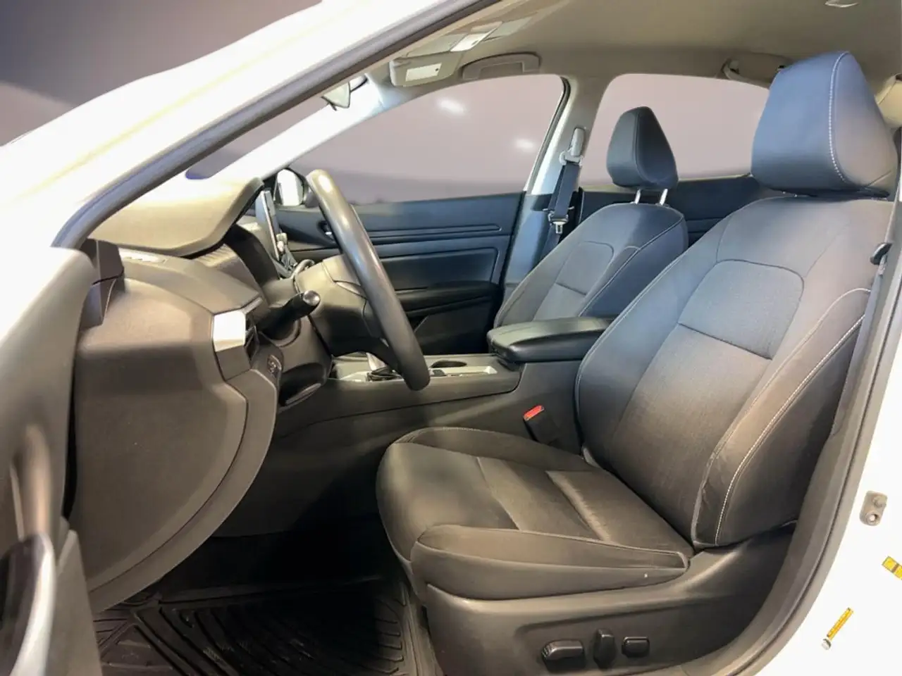 Nissan Altima снимка Nissan Altima