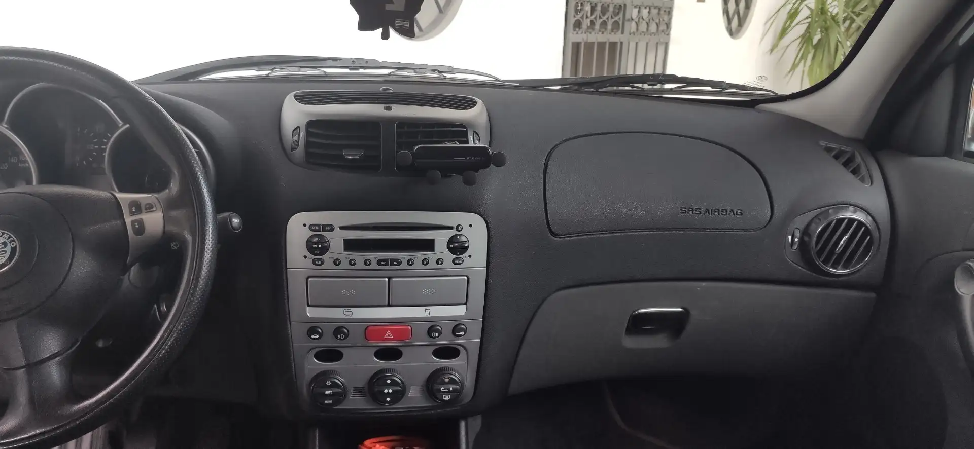 Alfa Romeo 147 alfa 1.9 jtd Distinctive 115cv 5p. - 2