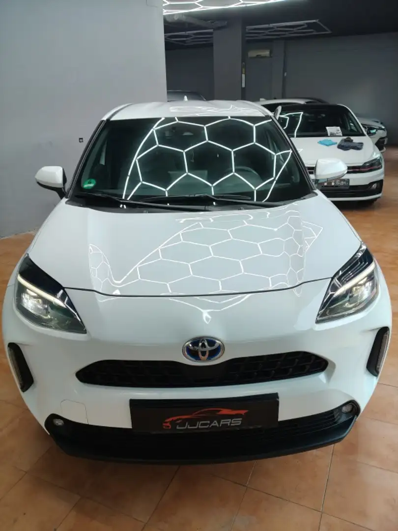 Toyota Yaris Cross 120H Style Plus Blanco - 2