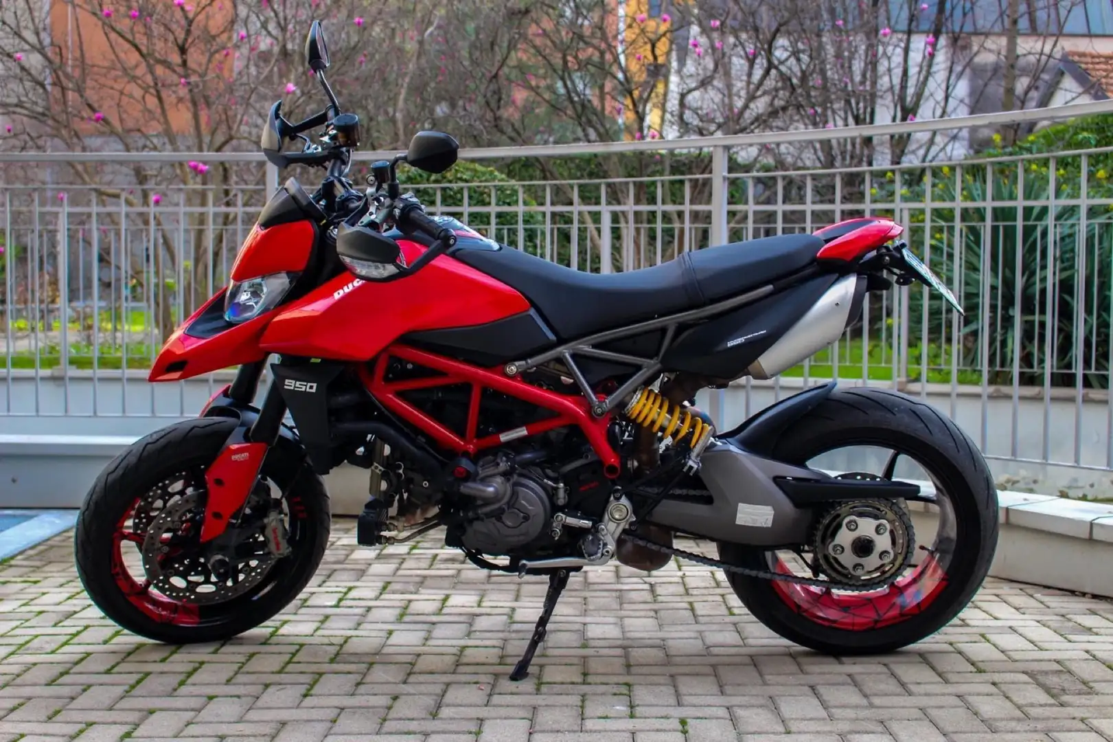 Ducati Hypermotard 950 Piros - 1