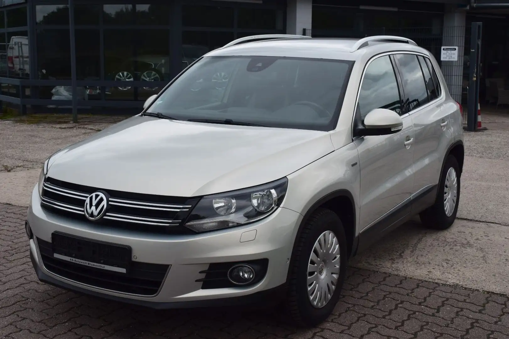 Volkswagen Tiguan Life BMT *VOLL SCHECKHEFT*PDC*2.HAND Oro - 1