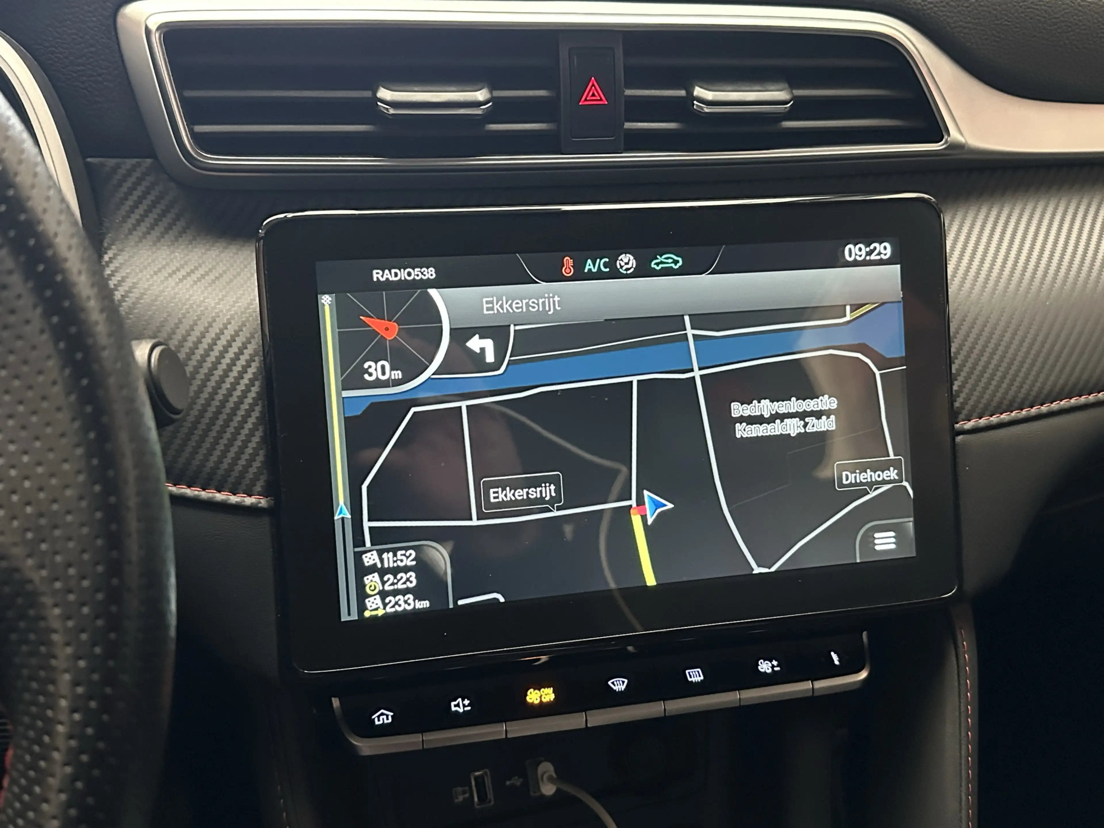 MG ZS 106 PK 1.5 LEDER CRUISE CONTROL NAVIGATIE 360 CAME — photo 30