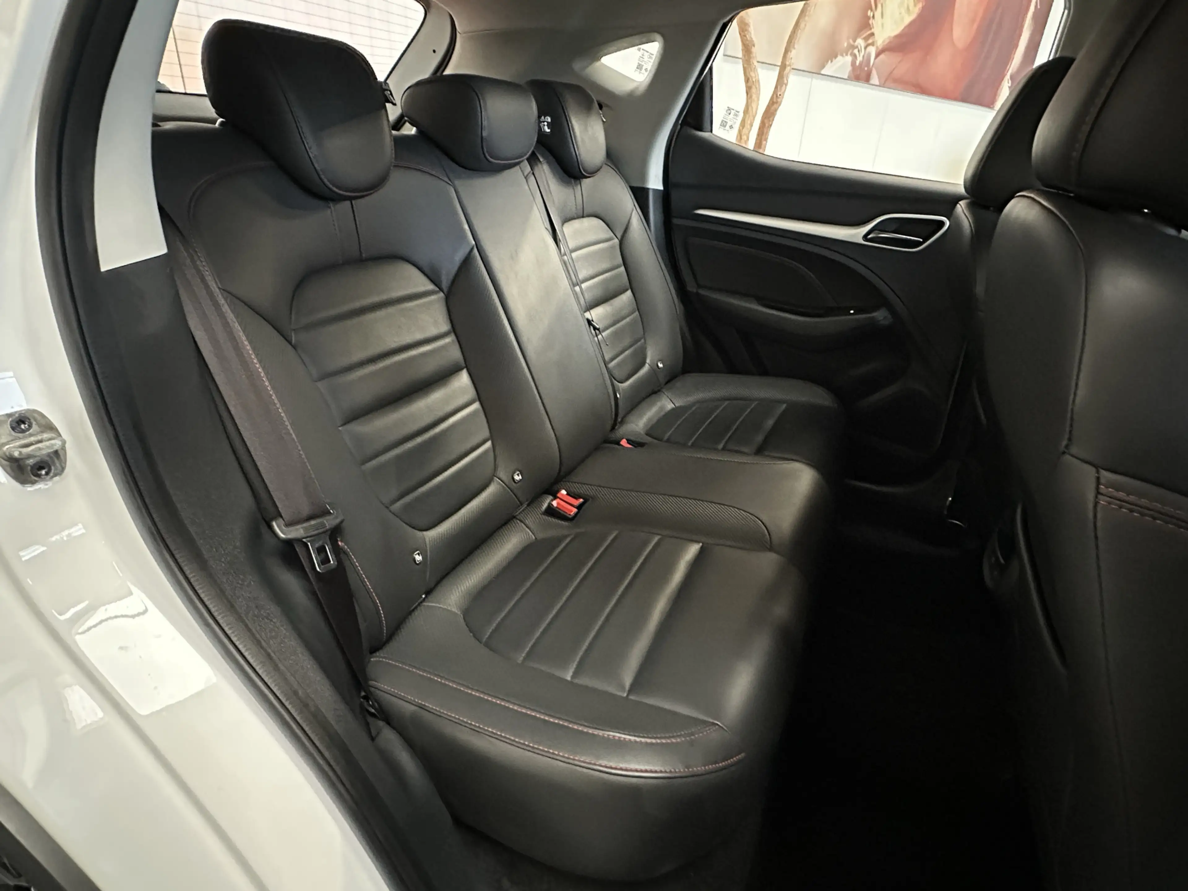 MG ZS 106 PK 1.5 LEDER CRUISE CONTROL NAVIGATIE 360 CAME — photo 18