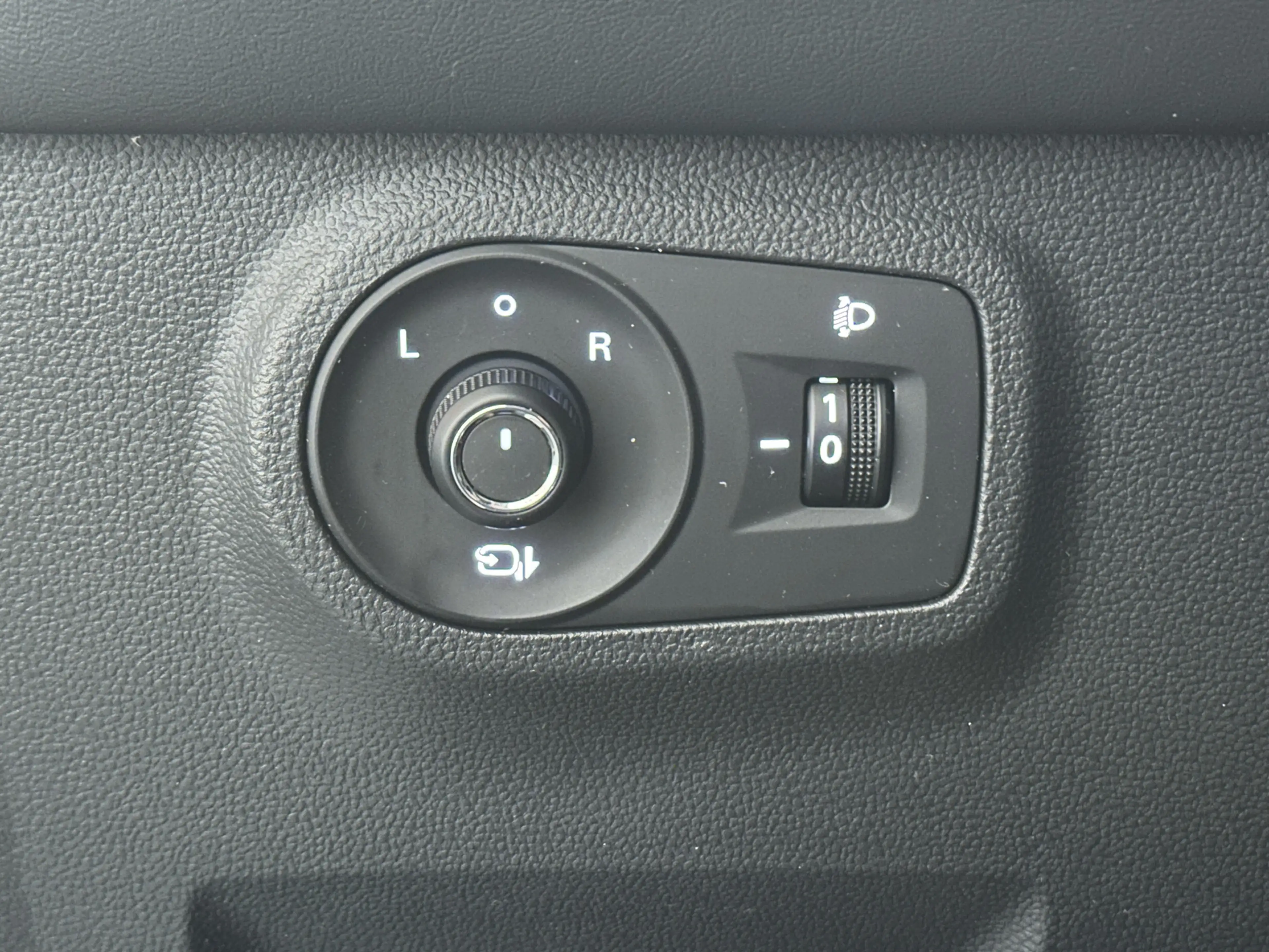 MG ZS 106 PK 1.5 LEDER CRUISE CONTROL NAVIGATIE 360 CAME — photo 43