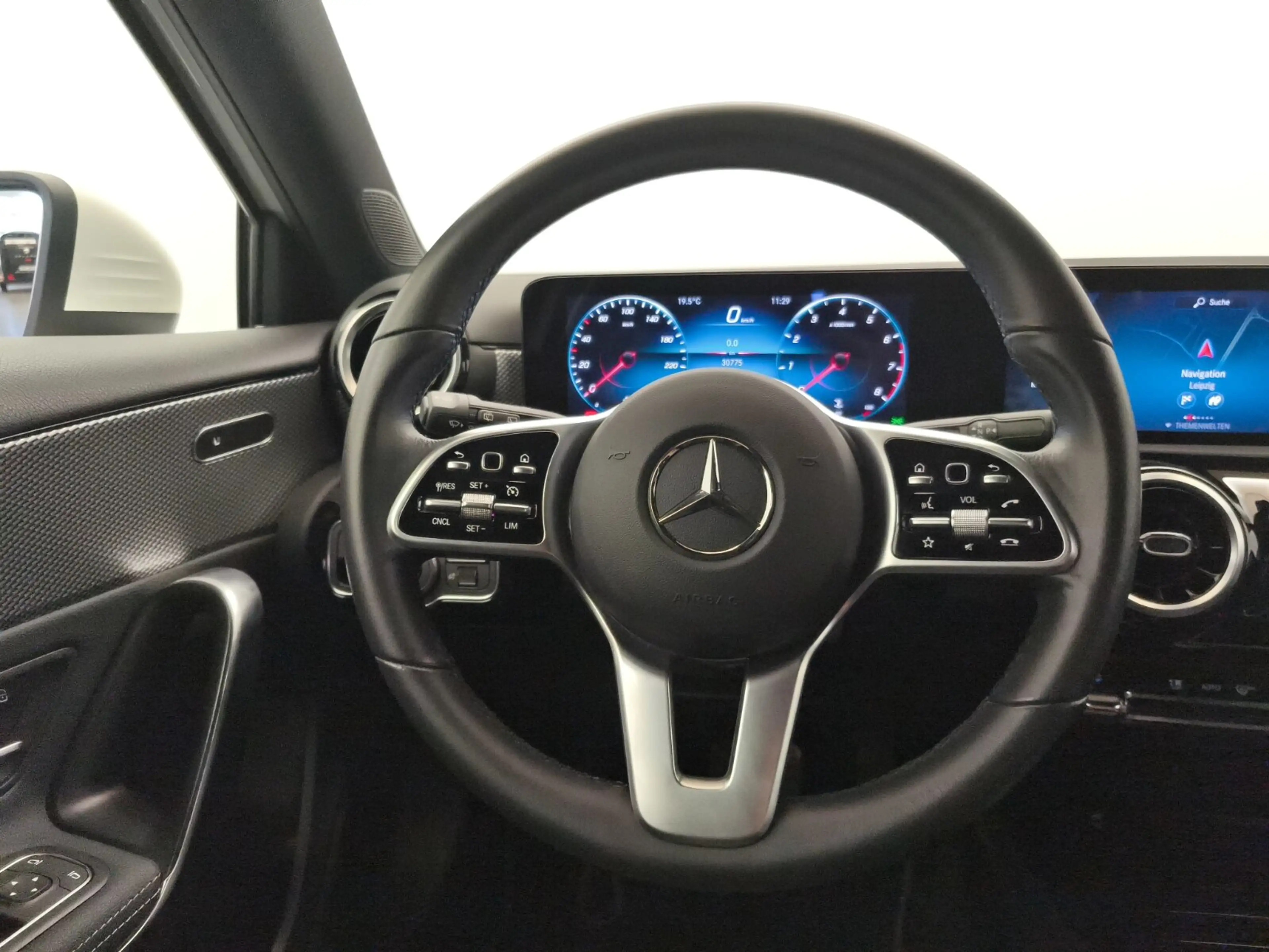 Mercedes-Benz A 180 A 180 Progressive LED AHK DAB Carplay MBUX High — photo 13