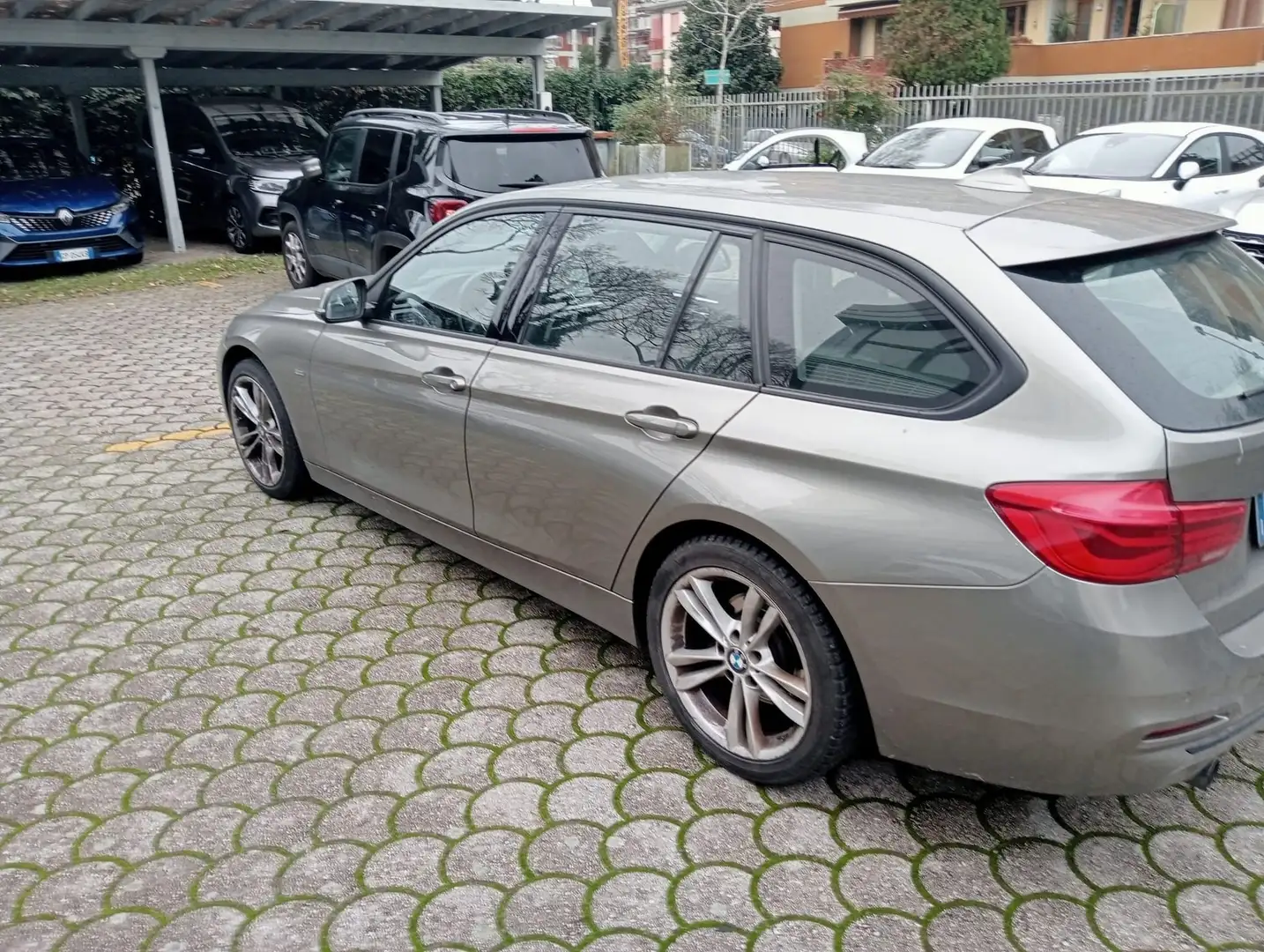 BMW 318 318 D sport touring steptronic Beige - 2