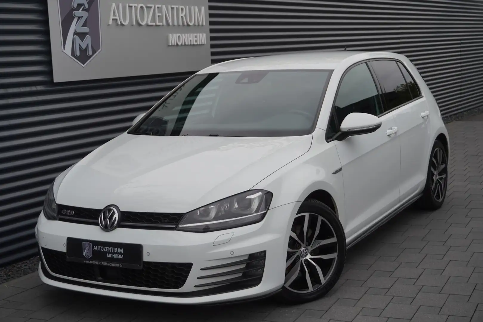 Volkswagen Golf GTD TDI NAVI|KAMERA|SITZHEIZUNG|KEYLESS|ACC Blanc - 1