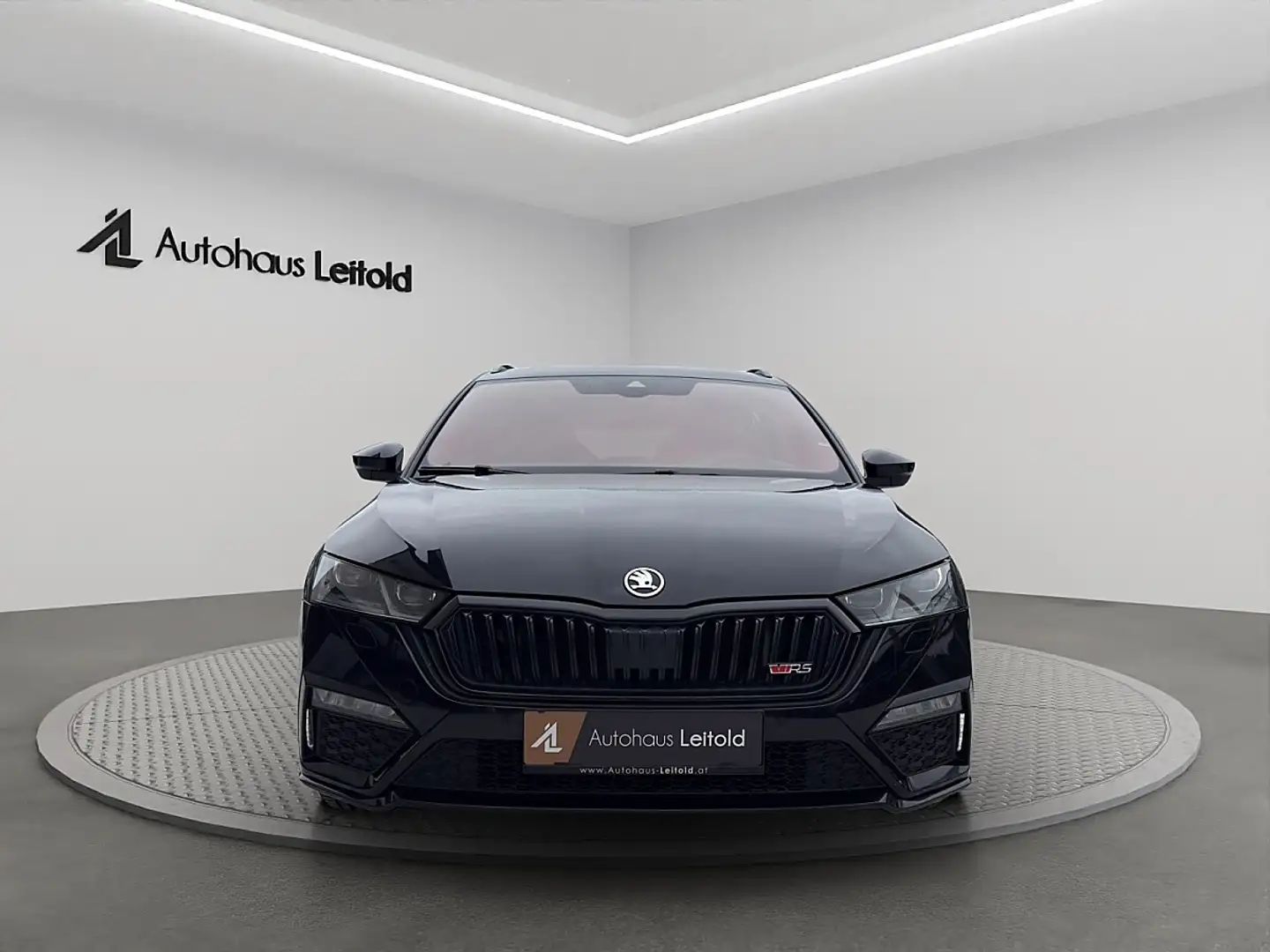 Skoda Octavia Combi 2,0 TDI RS PLUS DSG MATRIX LED ACC DCC LE... Schwarz - 2