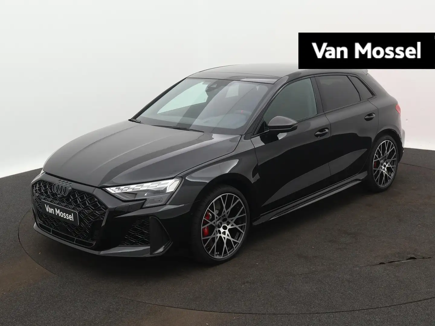 Audi RS3 Sportback 2.5 TFSI RS3 quattro 400 PK €5.000,- spe Zwart - 1