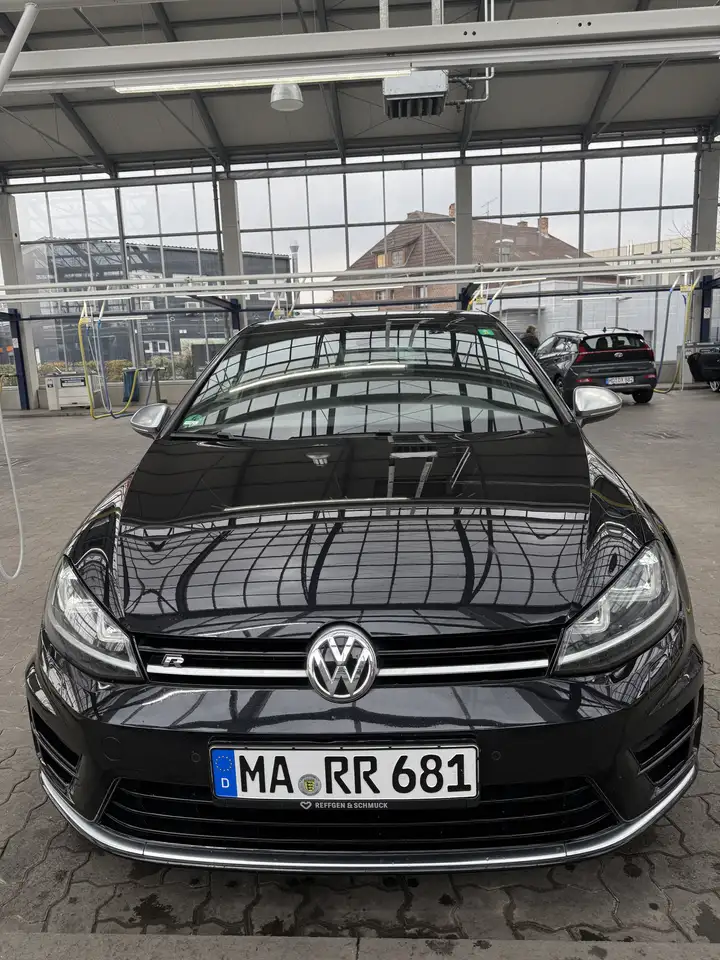 Volkswagen Golf R