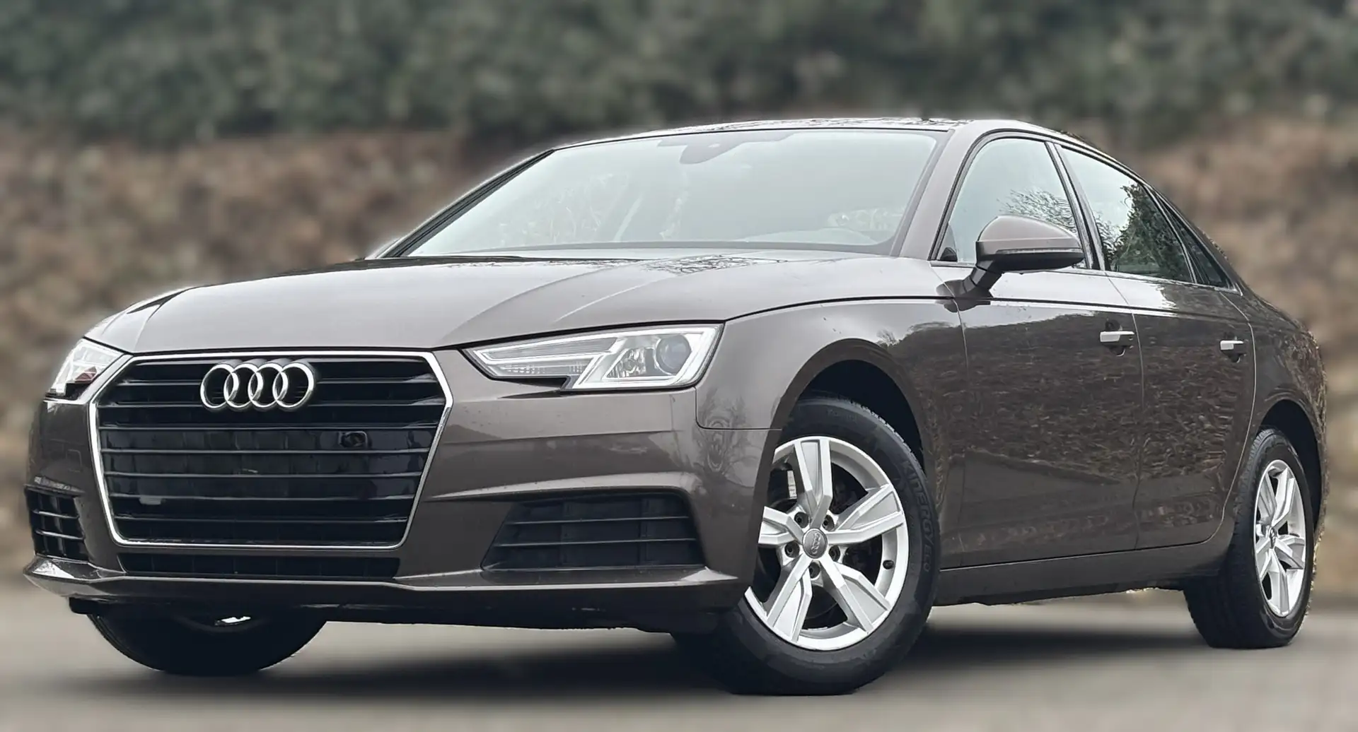 Audi A4 Lim. Automatik Xenon Tempomat Braun - 1