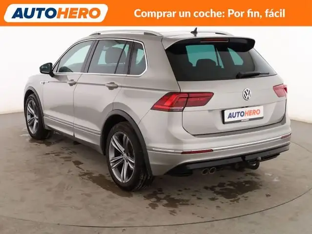 Volkswagen Tiguan view 4