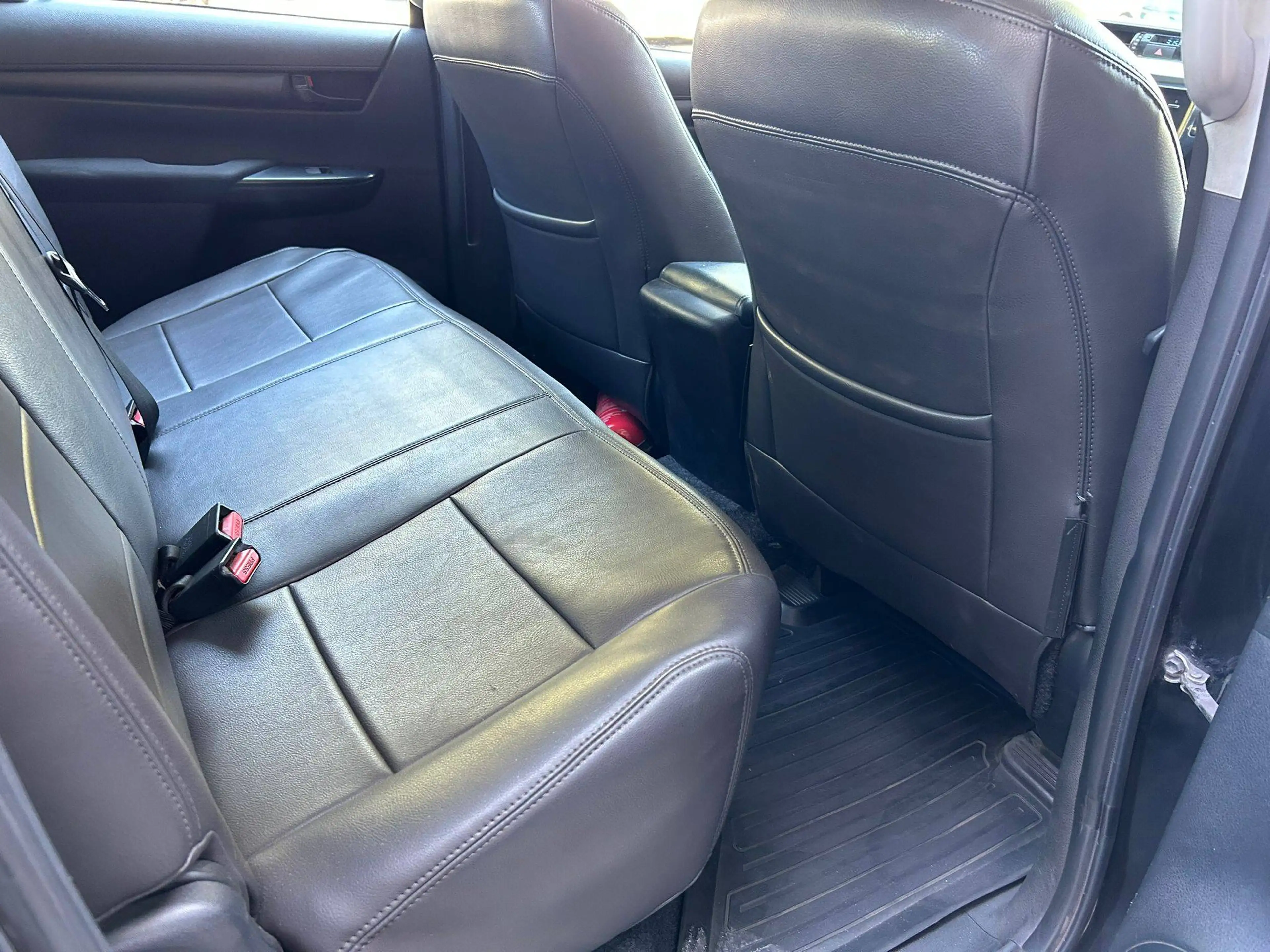 Toyota Hilux Hilux 2.4 D-4D 4WD — photo 14