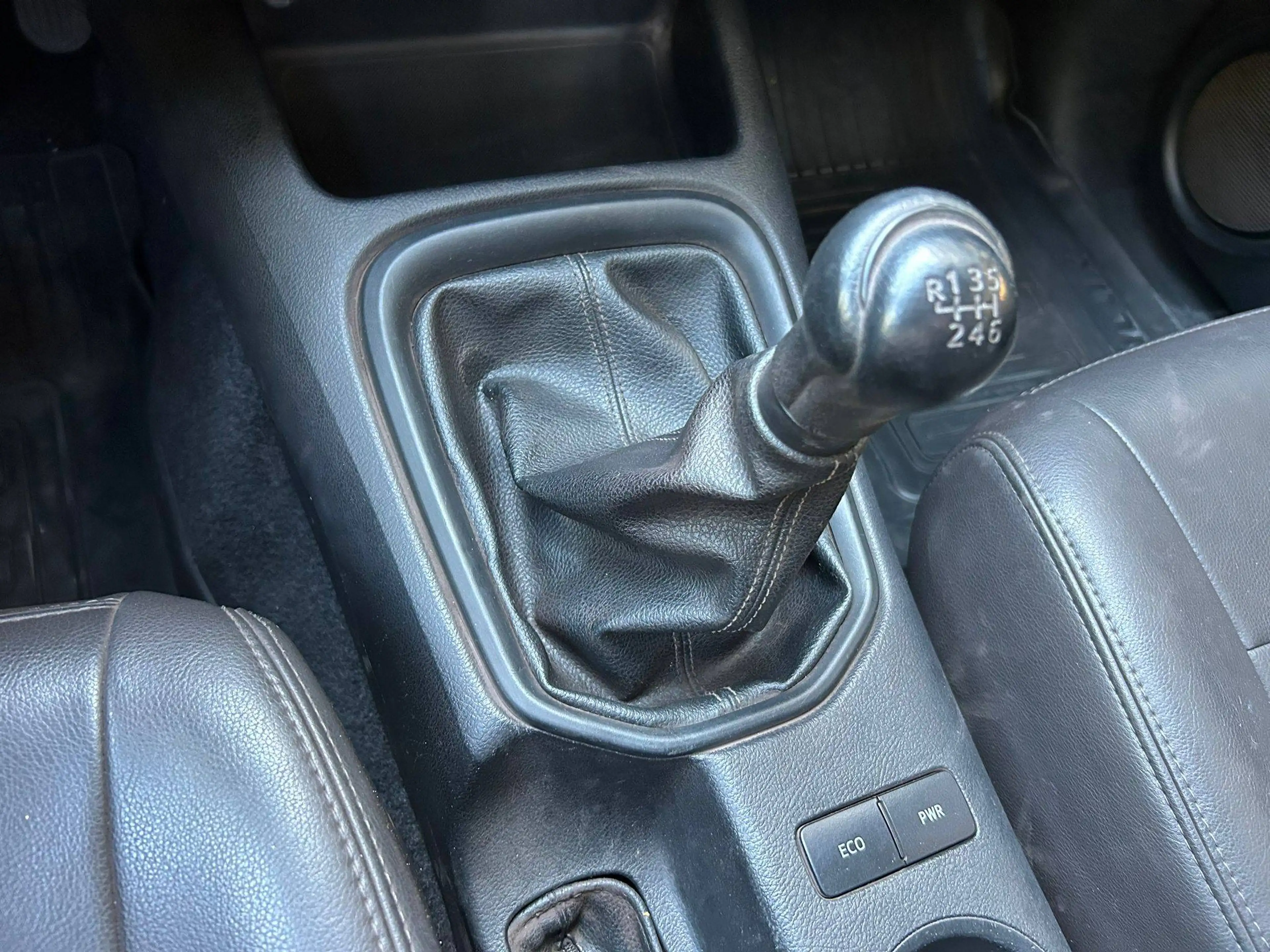 Toyota Hilux Hilux 2.4 D-4D 4WD — photo 10