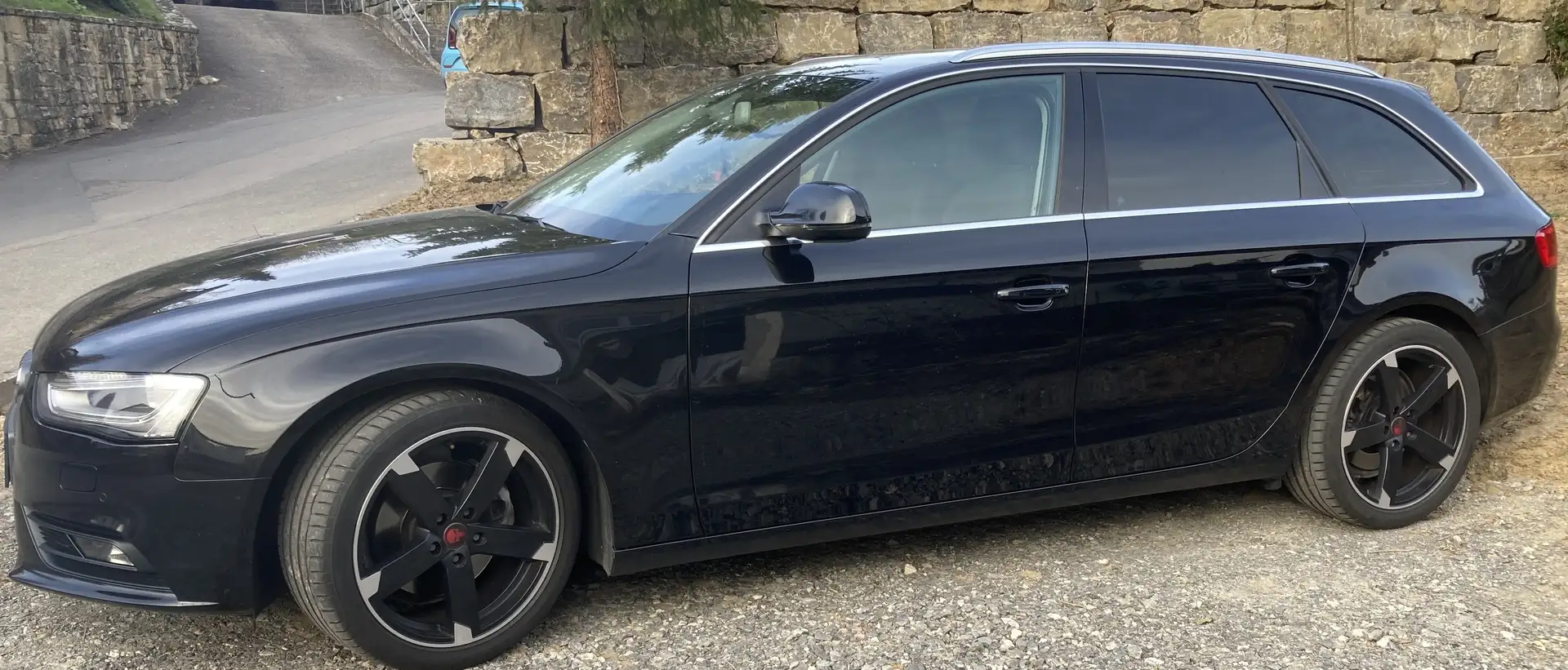 Audi A4 Ambition Schwarz - 1