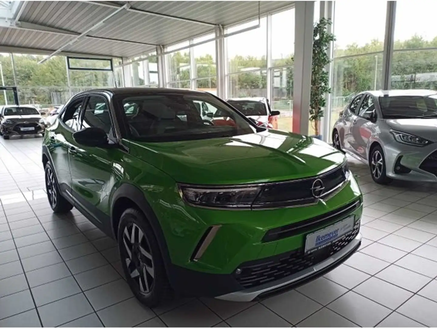 Opel Mokka 1.2 Elegance PDC Sitzheizung Keyless 180°Klimaauto Grün - 2