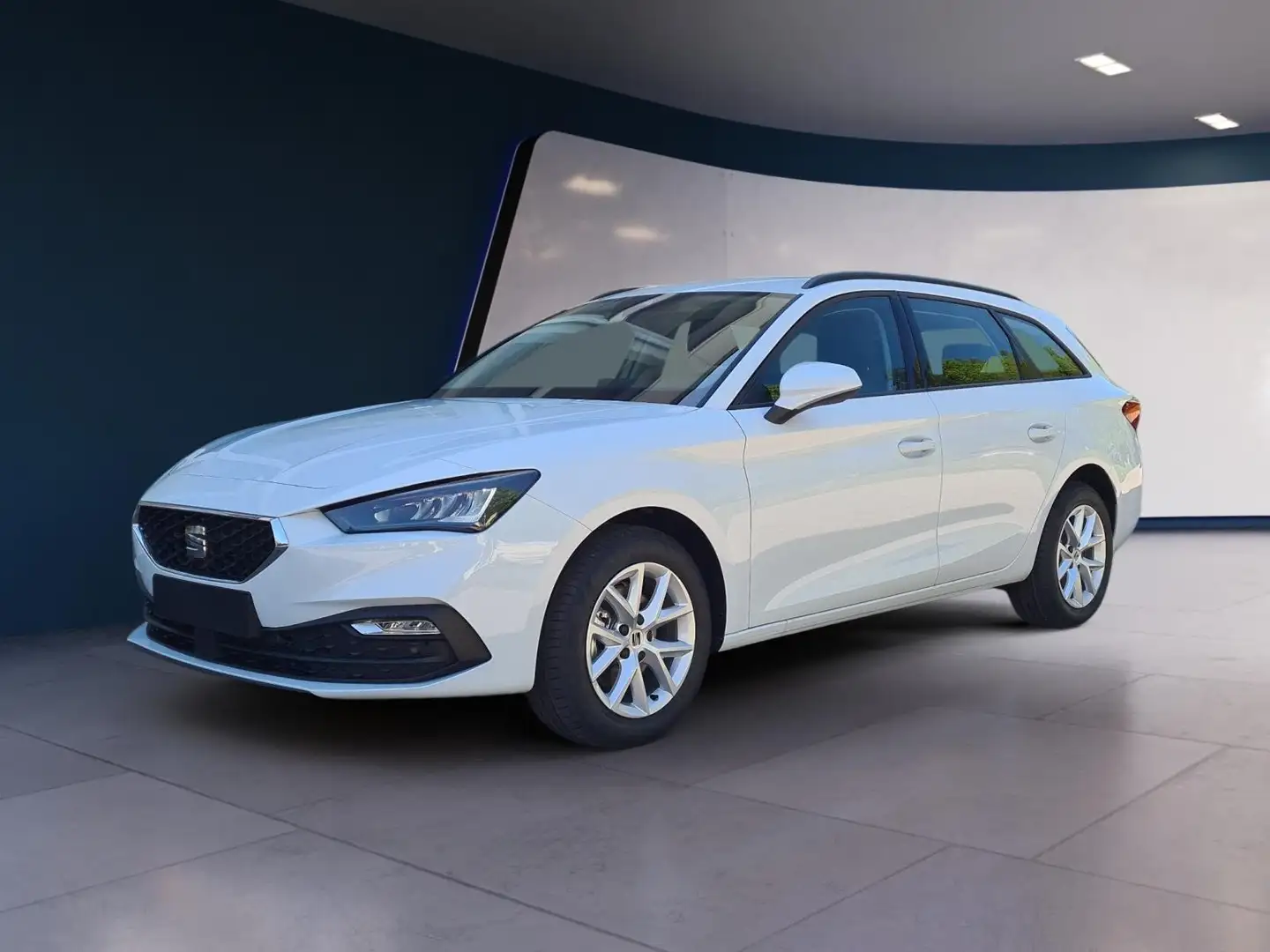 SEAT Leon Sportstourer 1.5 eTSI 110 kW Style ST 1.5eTSI D... Weiß - 1