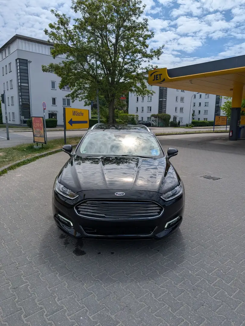 Ford Mondeo Turnier Titanium Schwarz - 2
