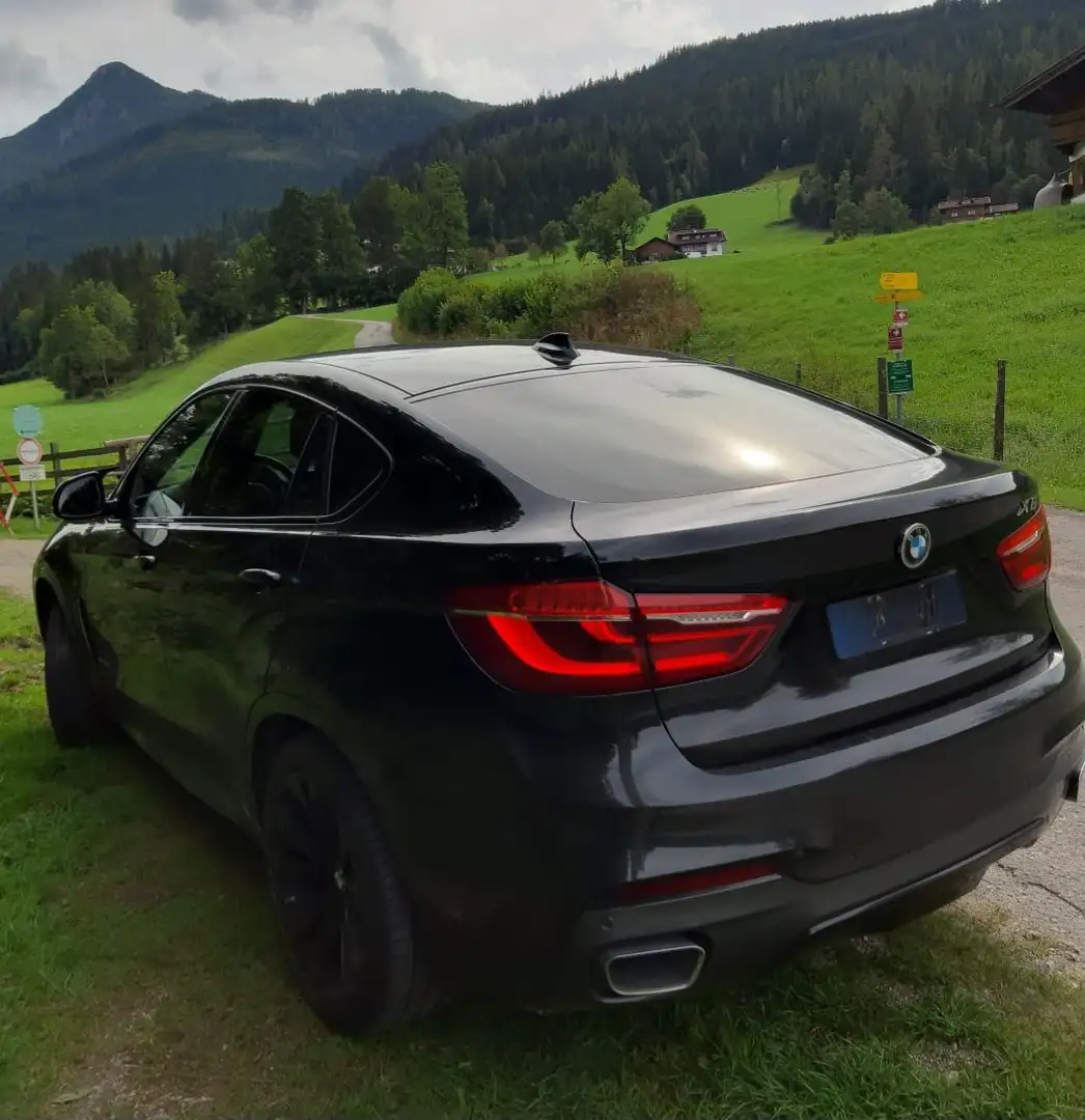 BMW X6 xDrive 30 d Schwarz - 2