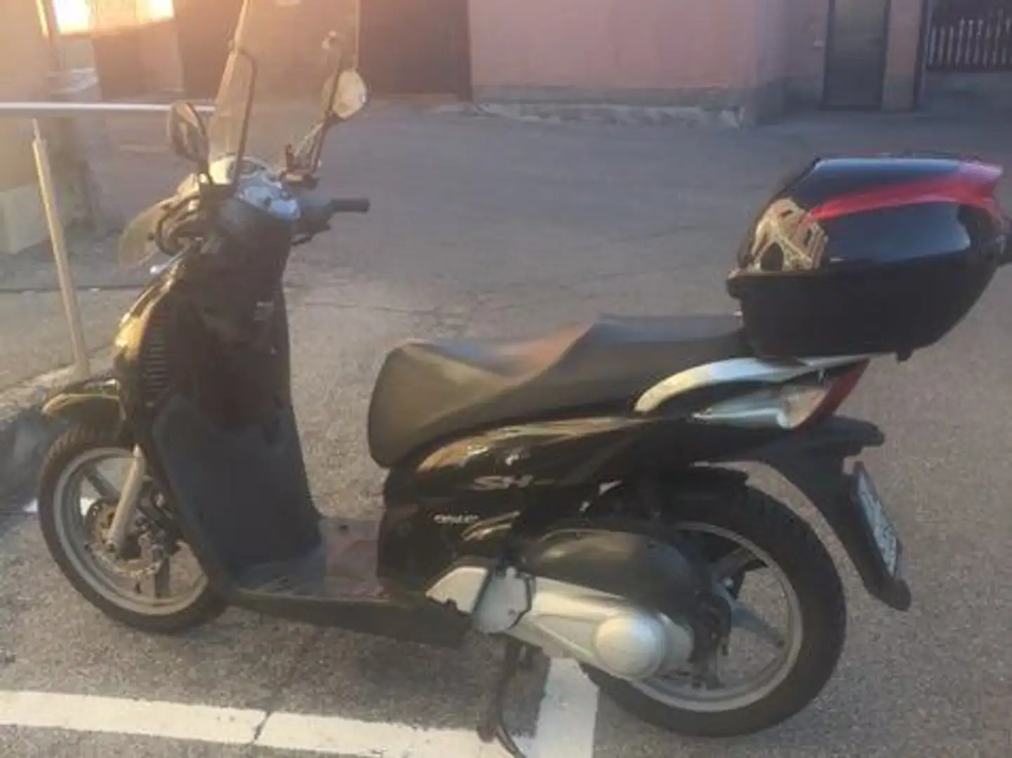 Honda SH 150i Schwarz - 1