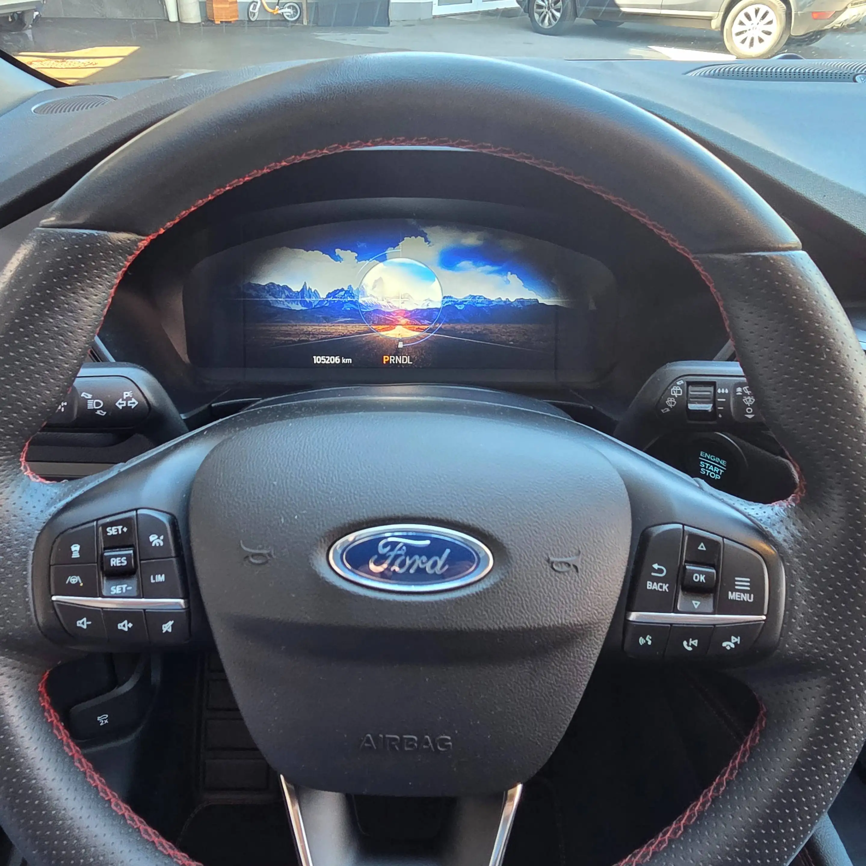 Ford Kuga Plug-In Hybrid ST-Line X — photo 11