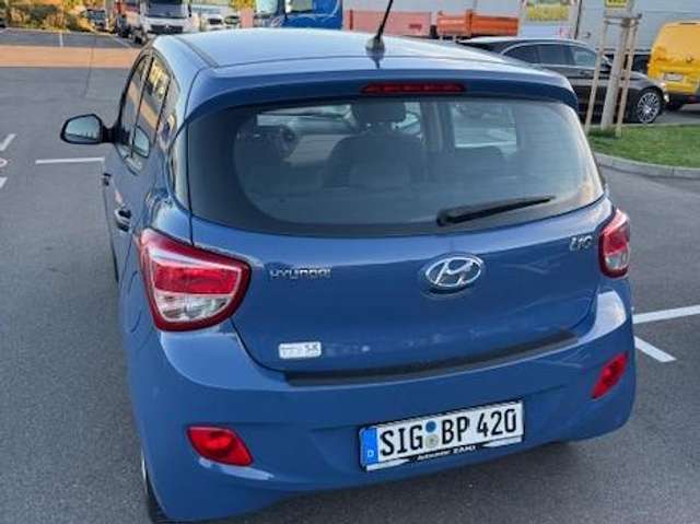 Imagine Hyundai i10 i10 1.0 Automatik Classic