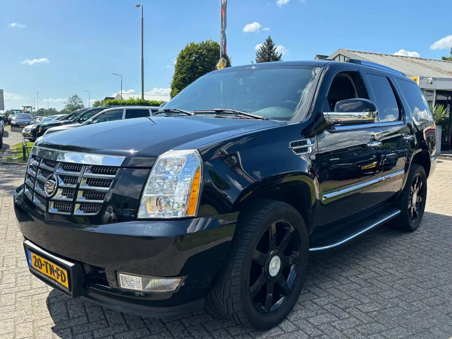 Cadillac Escalade 6.2 V8 Sport Luxury 2006 LPG Youngtimer NL Auto Schwarz - 1