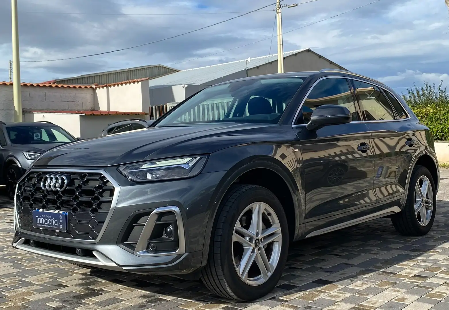 Audi Q5 S line 2.0 TDI 204CV s-tronic mhev quattro 40 Gris - 1