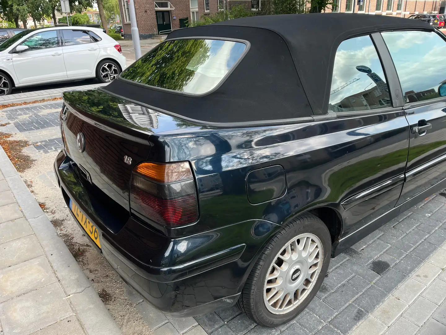 Volkswagen Golf Cabriolet Golf Cabriolet 1.8 Highline Karmann Blauw - 2