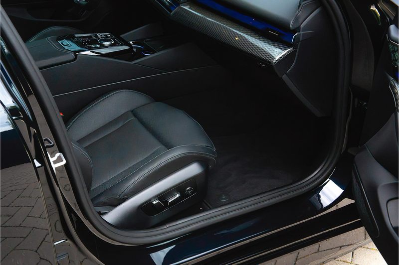 BMW 550 5-serie Touring 550e xDrive M-Sport Pro ACC M Stoe — photo 23